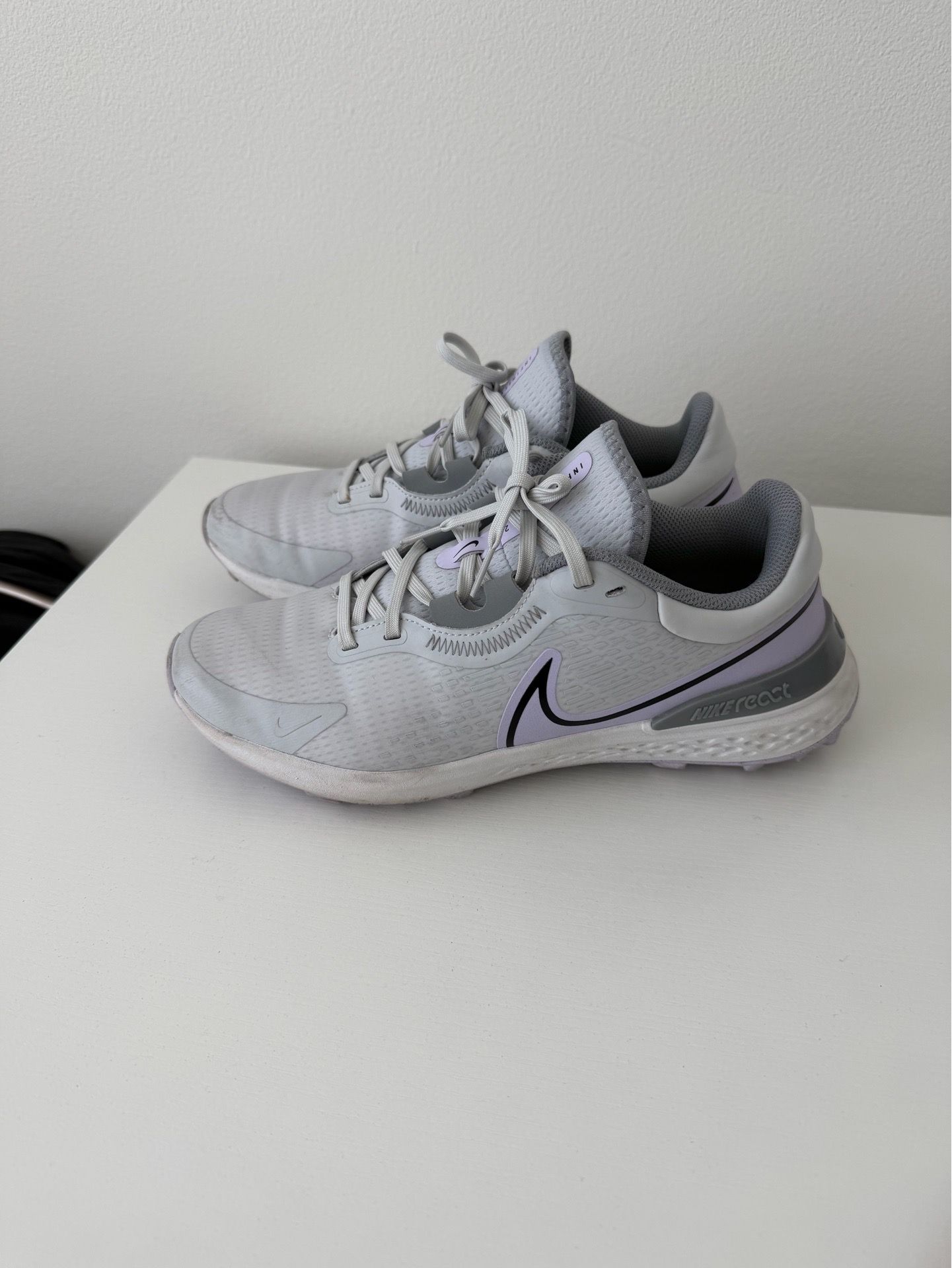 Nike women’s sneakers