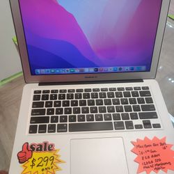 MacBook Air 2017 13" Intel Core i5-7th Gen, 8gb Ram, 128gb Flash SSD, MacOS Monterey Microsoft Office, Charger. Very good battery backup. Very good co