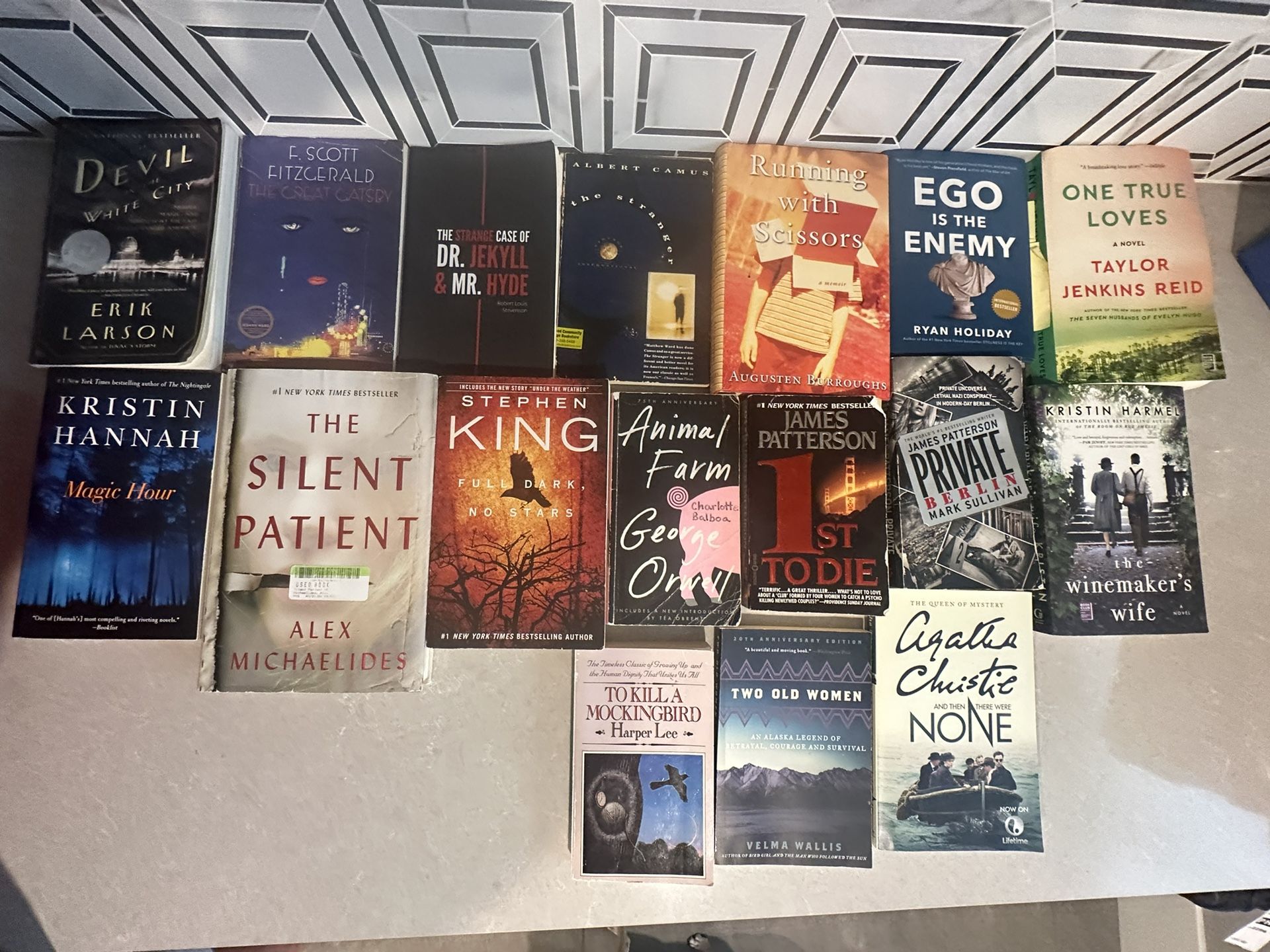 Book Lot – Stephen King, Taylor Jenkins Reid, Agatha Christie & More (17 Total) – Must Take All