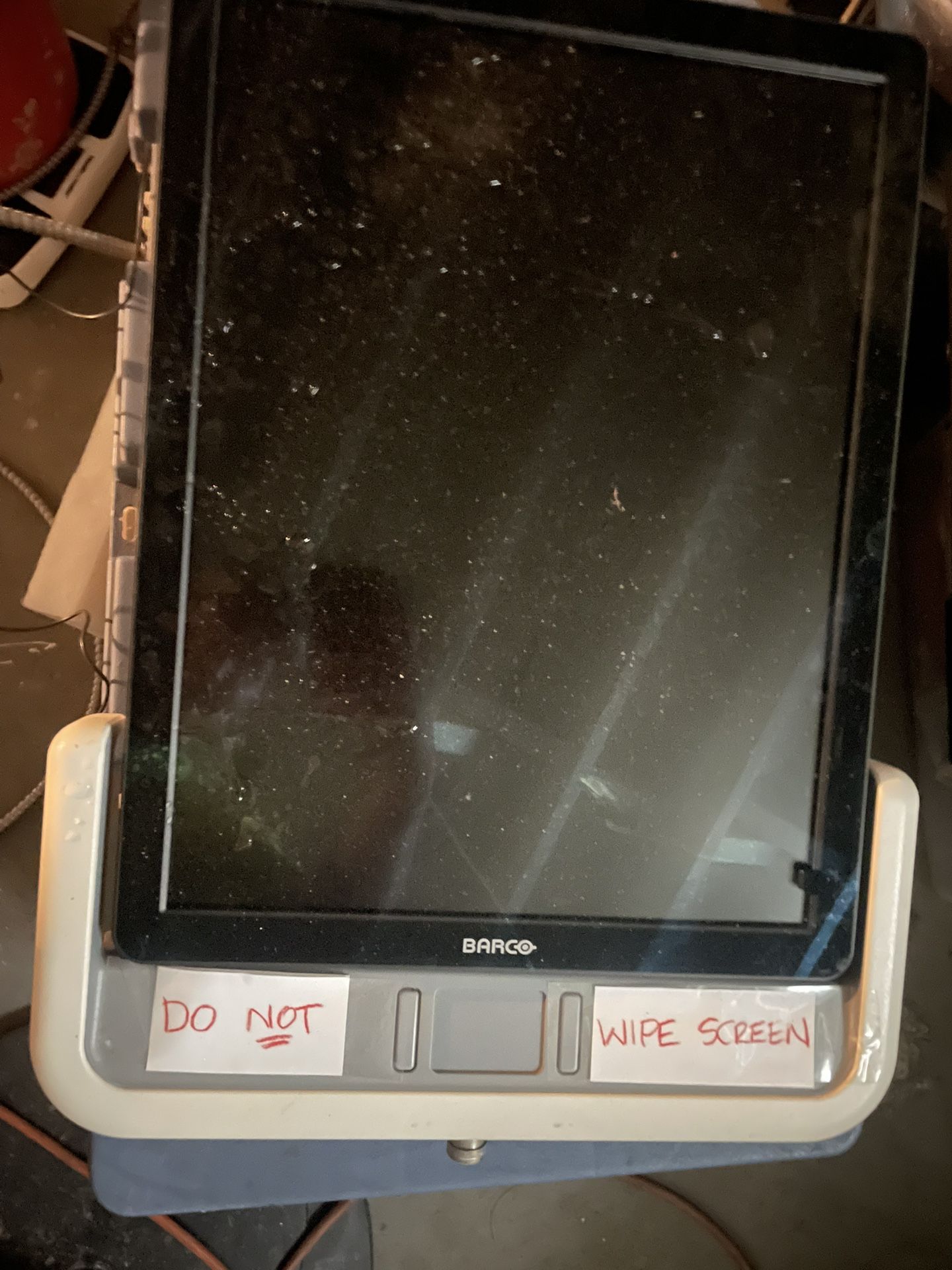 Barco MDNC-3421 Monitor Screen
