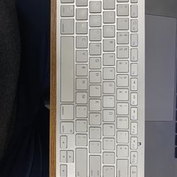 Wireless Bluetooth keyboard