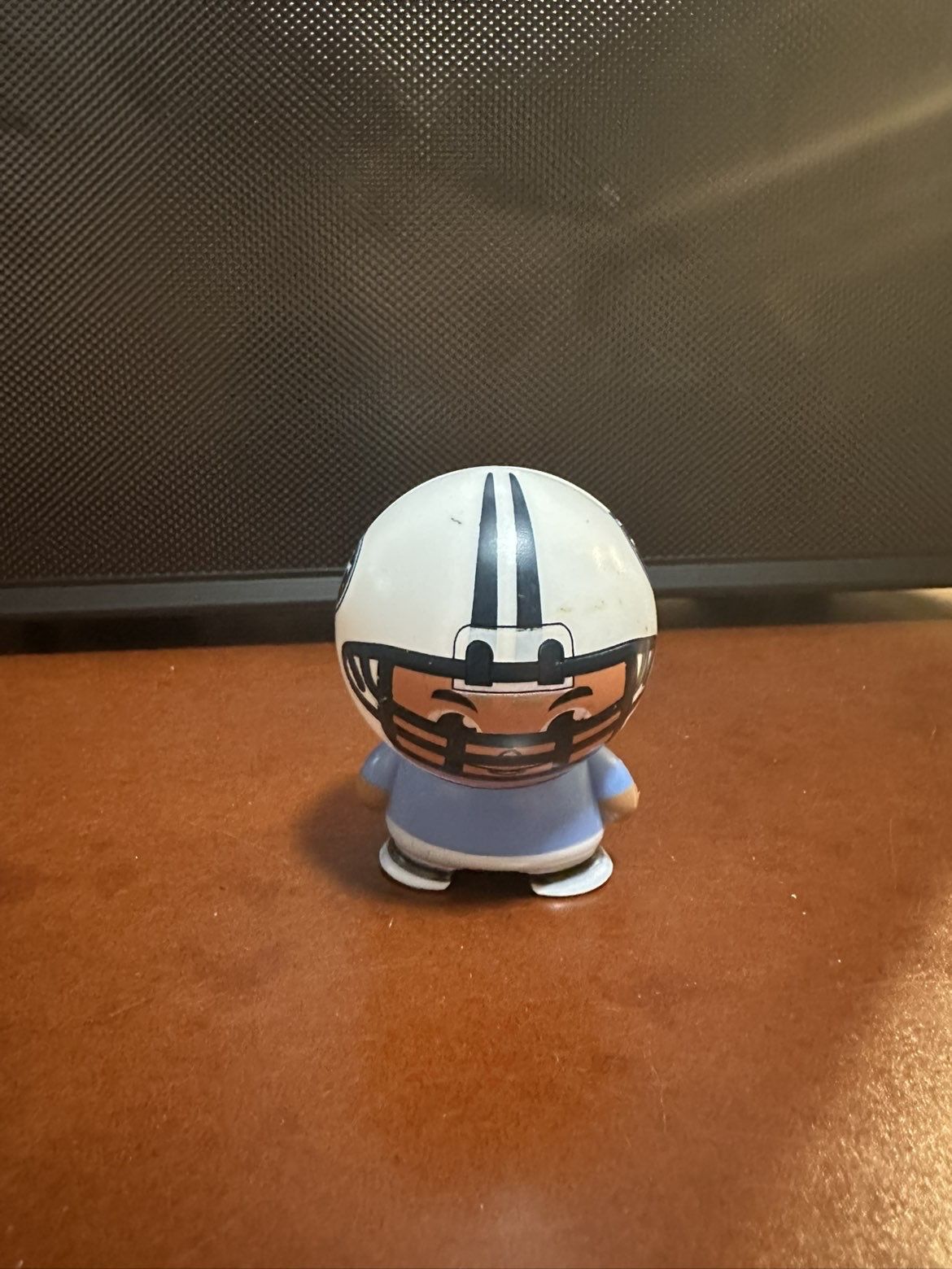 2012 Tennessee Titans NFL Mini Buildable Figure 2.5”