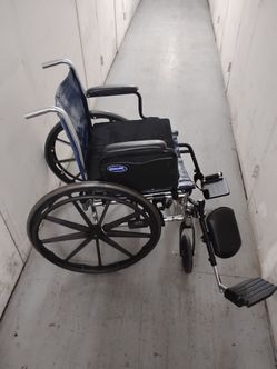 Free wheelchair never really used