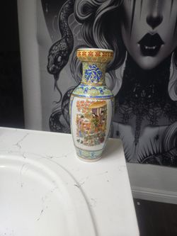 hand painted Chinese vase