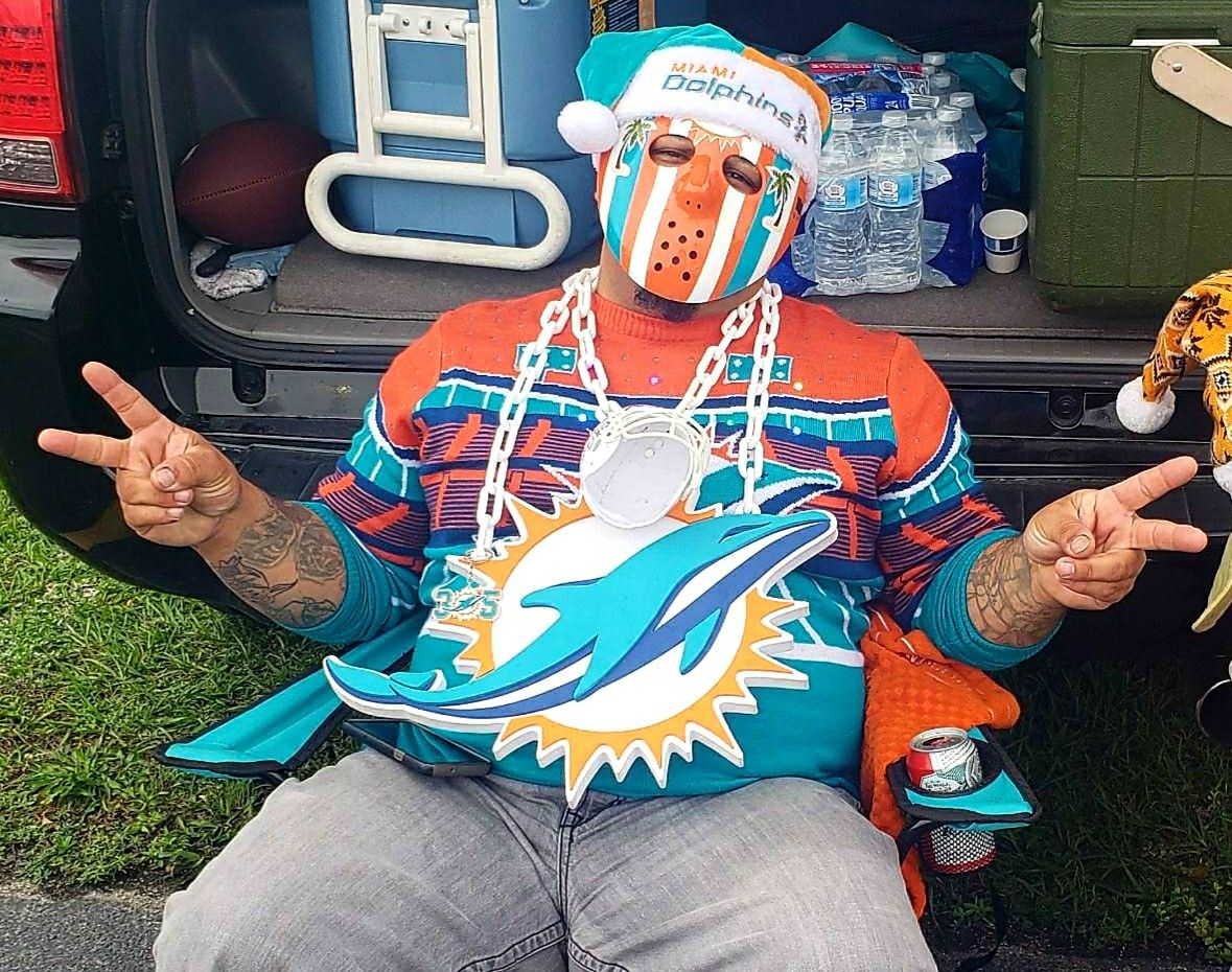 Miami Dolphins 🏈 custom mask - 4 ur mancave 🚘 , 🎮 sport events , holloween & more - made 2 order any team - any sport-shipping available 😊😊😊😊😊