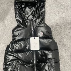 Moncler Puffer Vest Men’s Medium