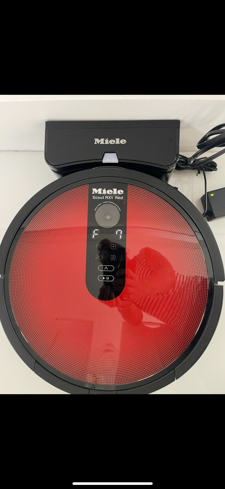 Robot Vacuum Cleaner Miele As Is, Turn On But Stopped Working I Don’t Know Why, I Just Bought A New Battery But Still showing Error 7, Was $600