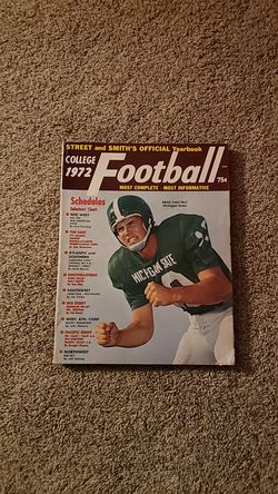Vintage 1972 college football Collectible Magazine