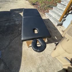 Portable Massage Table - READ Full Description 