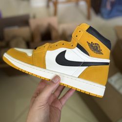 Jordan 1 High Yellow Ochre Sz 9.5 New