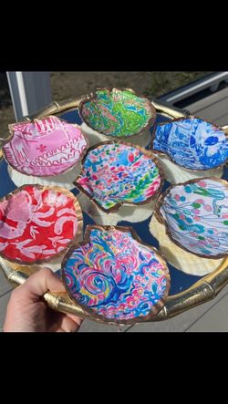 Assorted Lilly Pulitzer inspired scalloped shell trinket holders