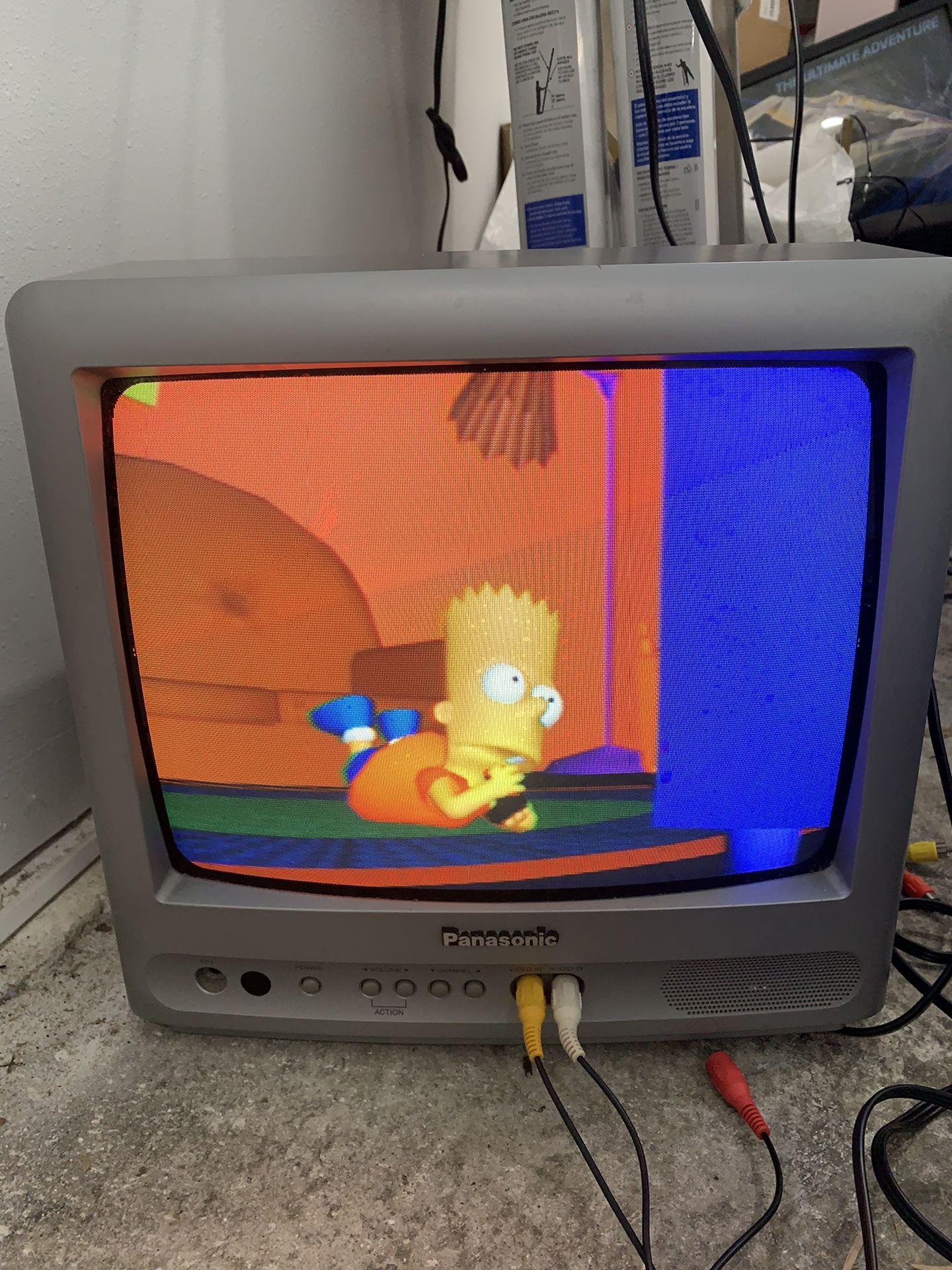 Panasonic 2003 13” CRT Tube Gaming TV Color Television
