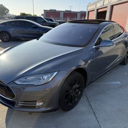 2013 Tesla Model S