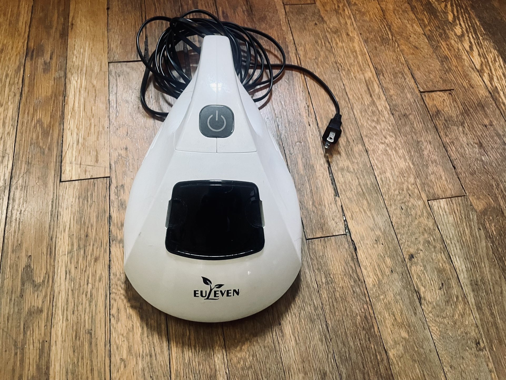 Euleven Hot Wind Anti- Dust Mites UV Handle Vacuum Cleaner W/ Extra New Filter 