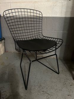 Mid Century Style Wire Chair with Seat Cushion