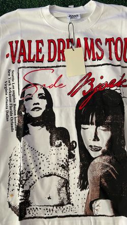 Valley Dreams “Fantasy Tour” Graphic Tee – Size Small