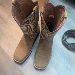 Boots Aria Size 8 EE