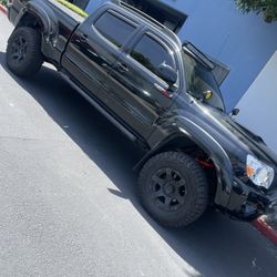 toyota tacoma 3.5 roughcountry lift installed and aligned