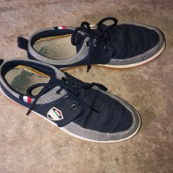 Men’s shoes 8.5