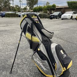 Titleist Golf Bag with Stand