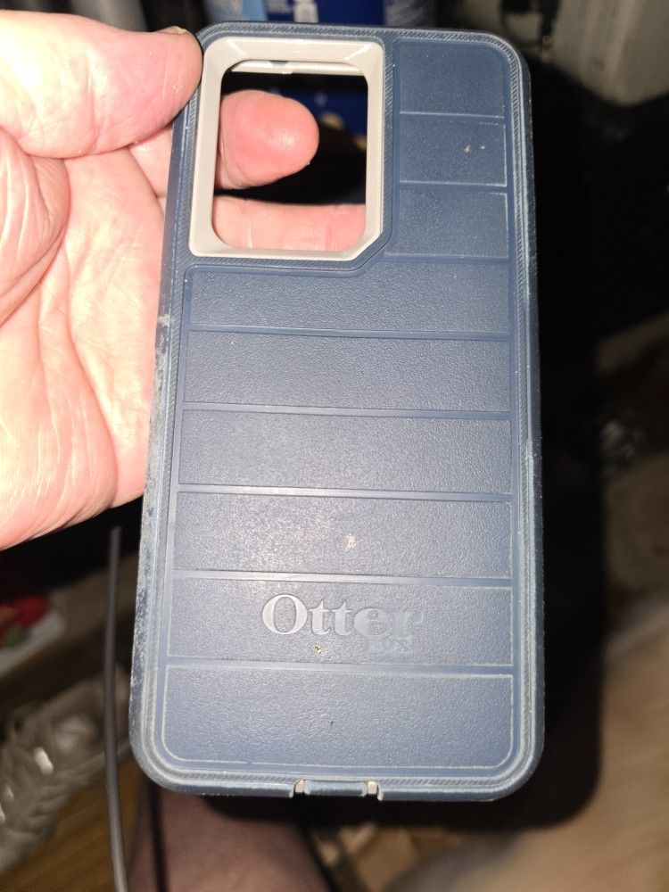 Otterbox Defender With Belt Carrier