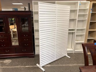 White Louvered Patio Privacy Screen