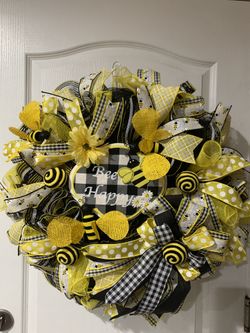 Bee happy wreath