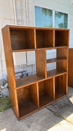 Large brown Oakwood bookcase