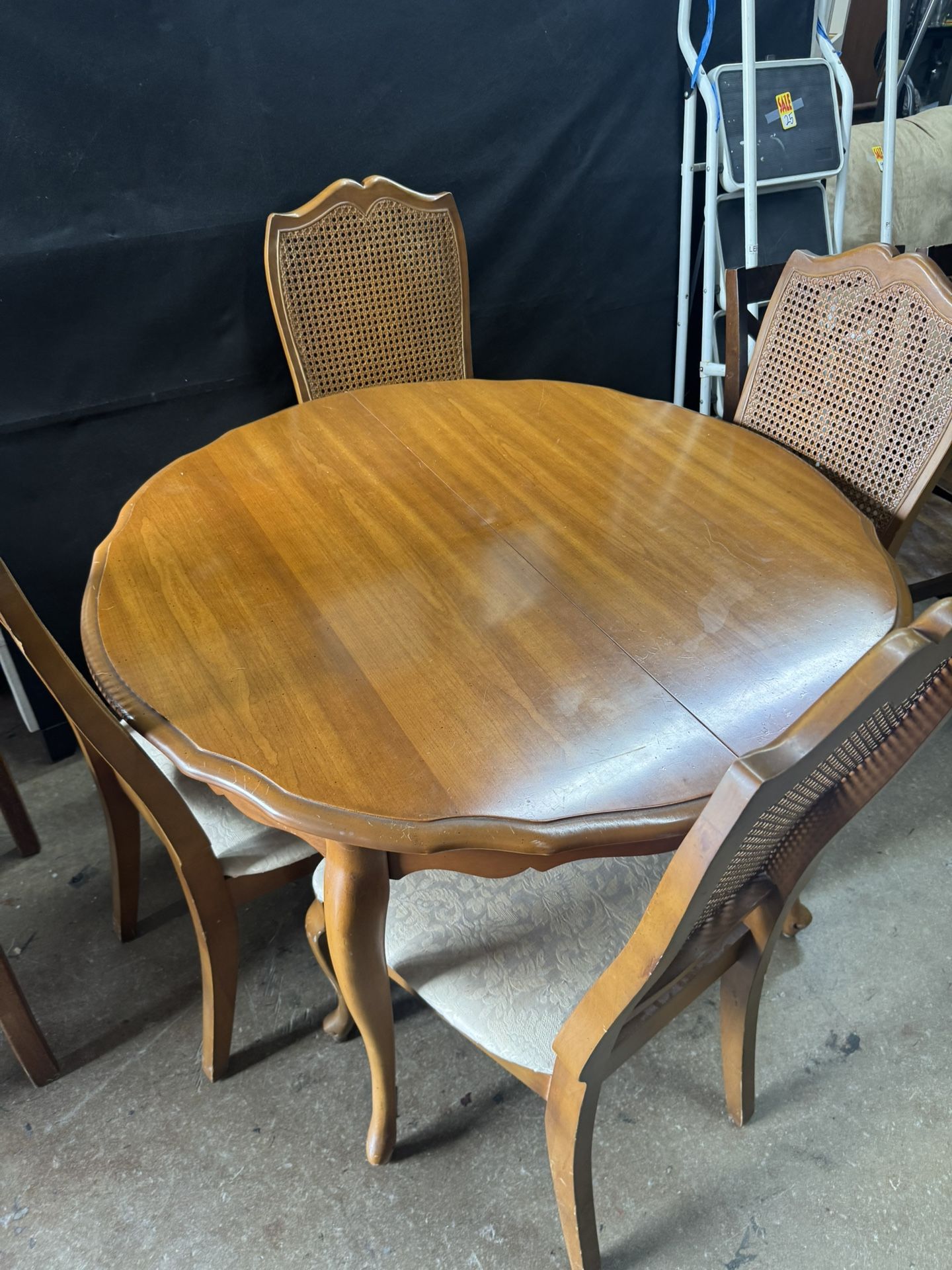 Dining Room Table W/ 4 Chairs