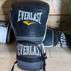 Everlast lace Up Powerlocks - 12 Oz Boxing