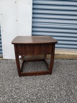 End table