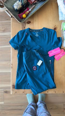 Medical scrubs uniform