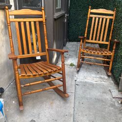 set of 2 rocking chairs