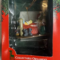 1992 Santa's Best CHRISTMAS Charmers ORNAMENT SANTA in Bed 'When Day Is Done'