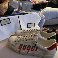 New Never Worn Mens Gucci Size 8.0