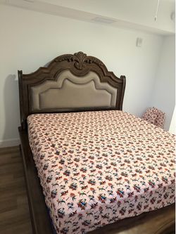 Upholstery bed
