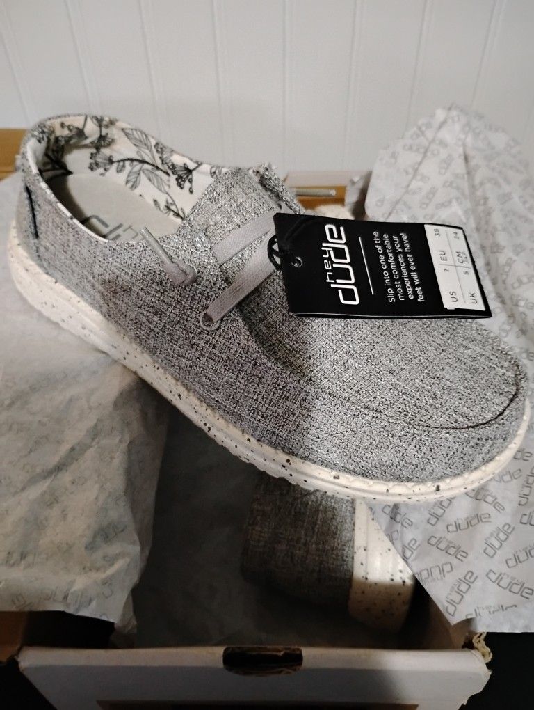 Hey Dude Wendy, Size 7