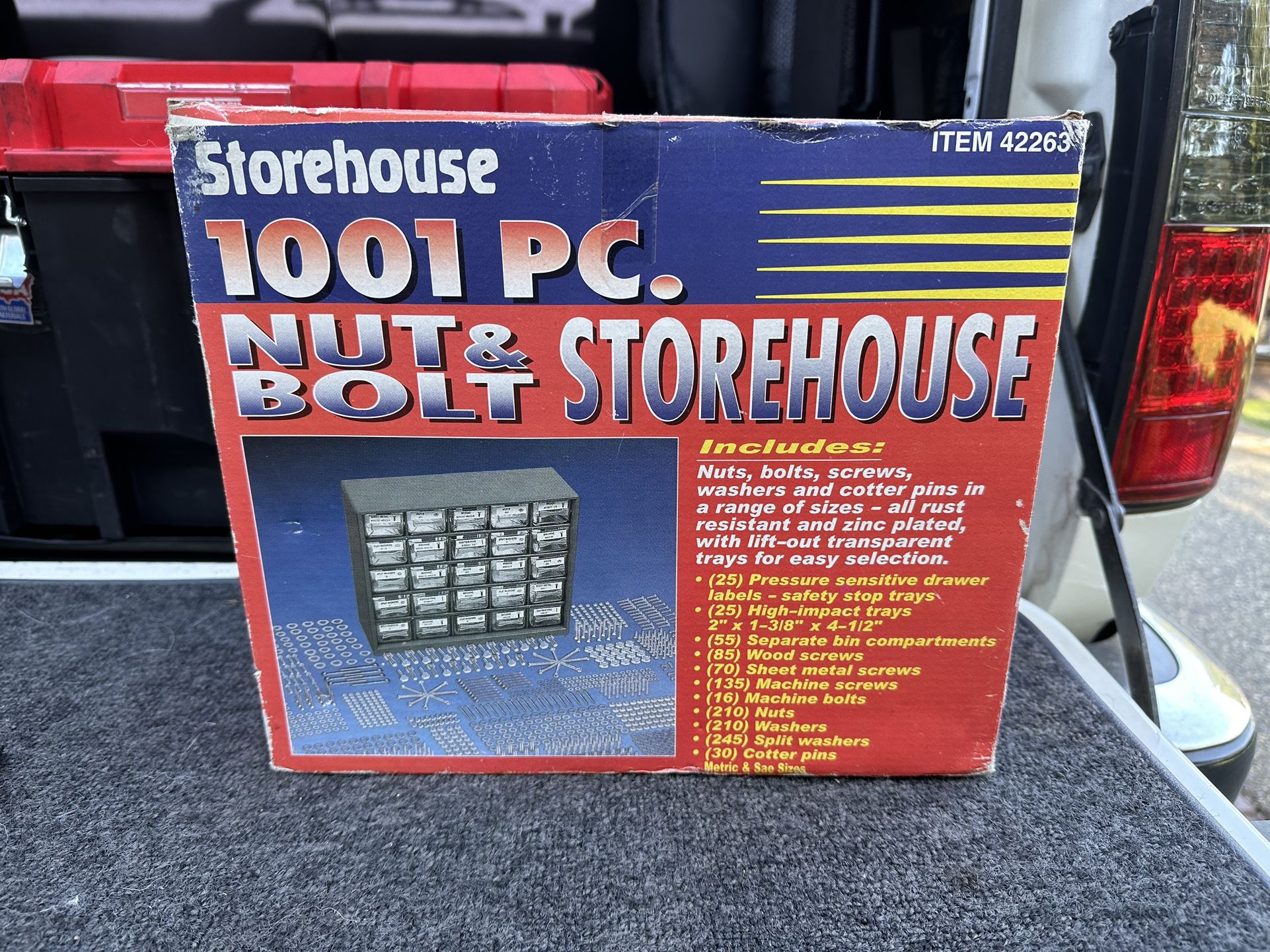 Storehouse 1001 Piece Nut & Bolt Storage Tray Drawer Cabinet