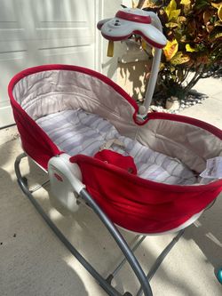 Tiny Love Baby Rocker Bassinet with Mobile