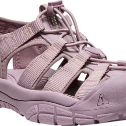 Worn Only Once KEEN Newport H2 Water Shoes for Ladies Size 9. Only $60