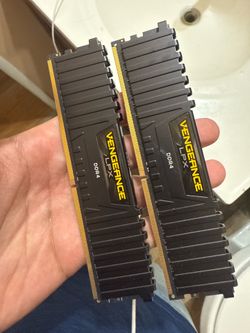 Vengeance DDR4 32GB 32MHz