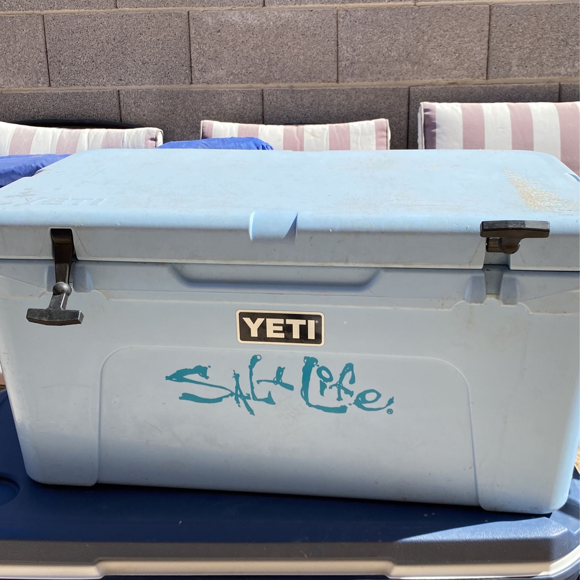 Yeti Cooler for Sale in Las Vegas, NV OfferUp