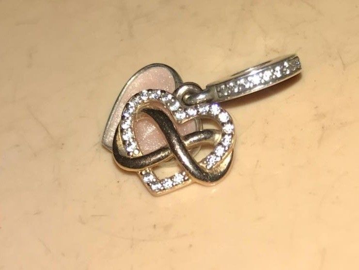Beautiful Pandora Sparkling Infinity Heart Dangle Charm
