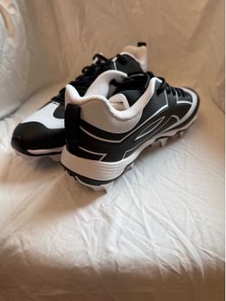 Men’s Under Armour Leadoff Icon Low Football Cleats. Size 10. White/Black. NWB