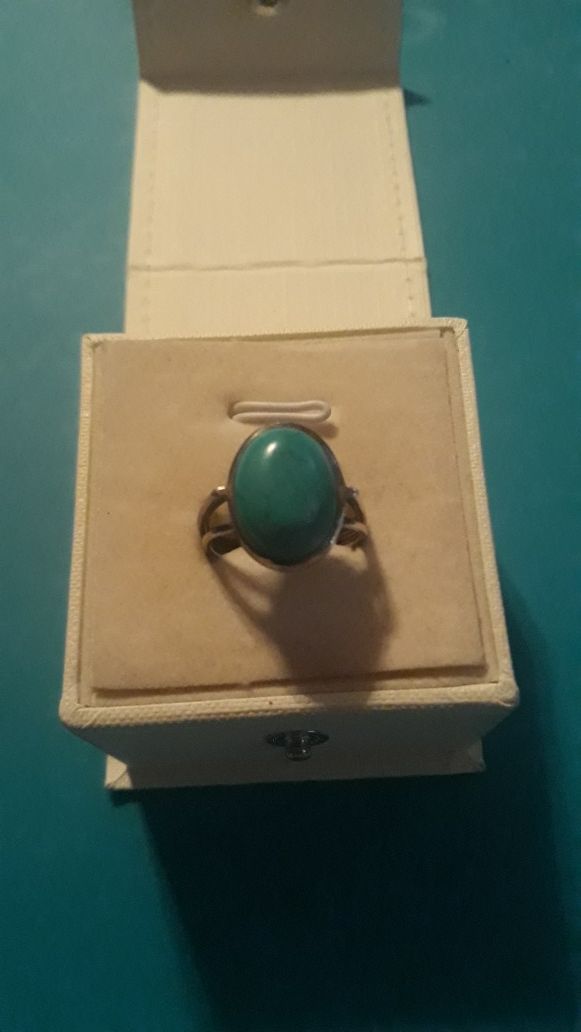 Beautiful Turquoise silver ring
