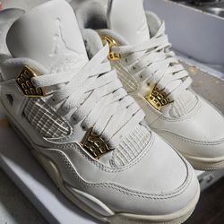 WMNS Air Jordan Retro 4 Size 5.5 $100 obo
