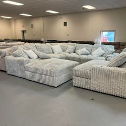 STUPENDOUS ALLOY 3 PIECE SECTIONAL
by Ashley