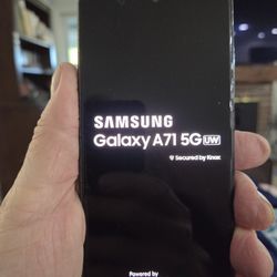 Phone Samsung A71 5G UW