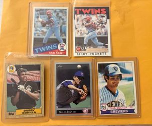 Vintage Topps Baseball Card Lot of 5