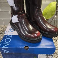 Women's Size 6 boots